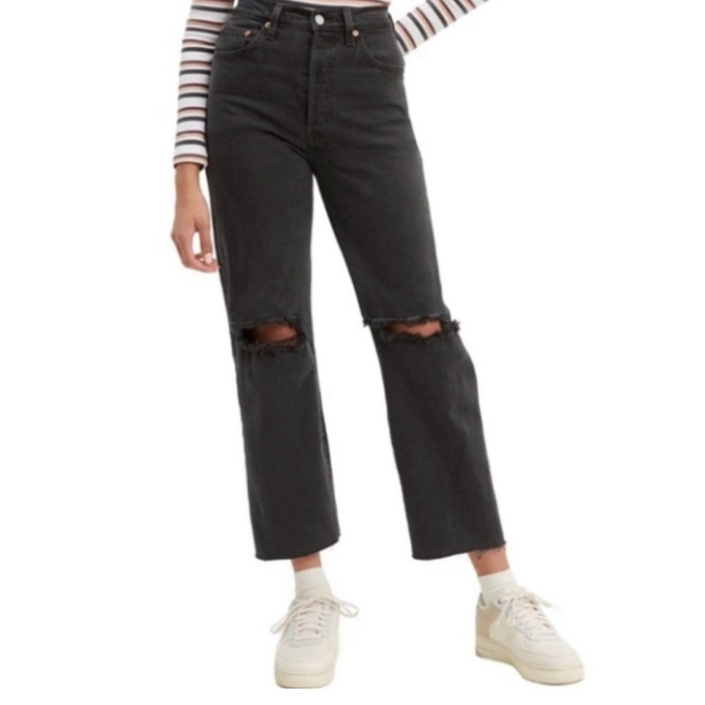 Levi’s ankle straight ribcage jeans
